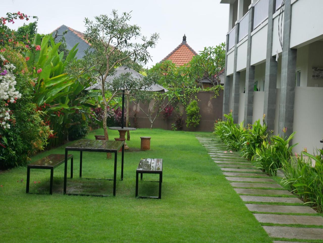 Adi Bali Homestay Uluwatu Exterior foto